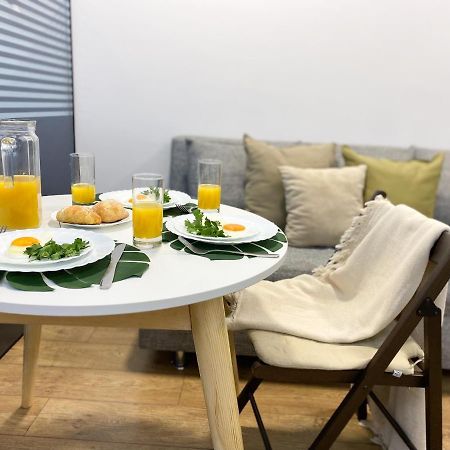 Студия В Стиле Loft В Центре Города Almaty Exteriér fotografie