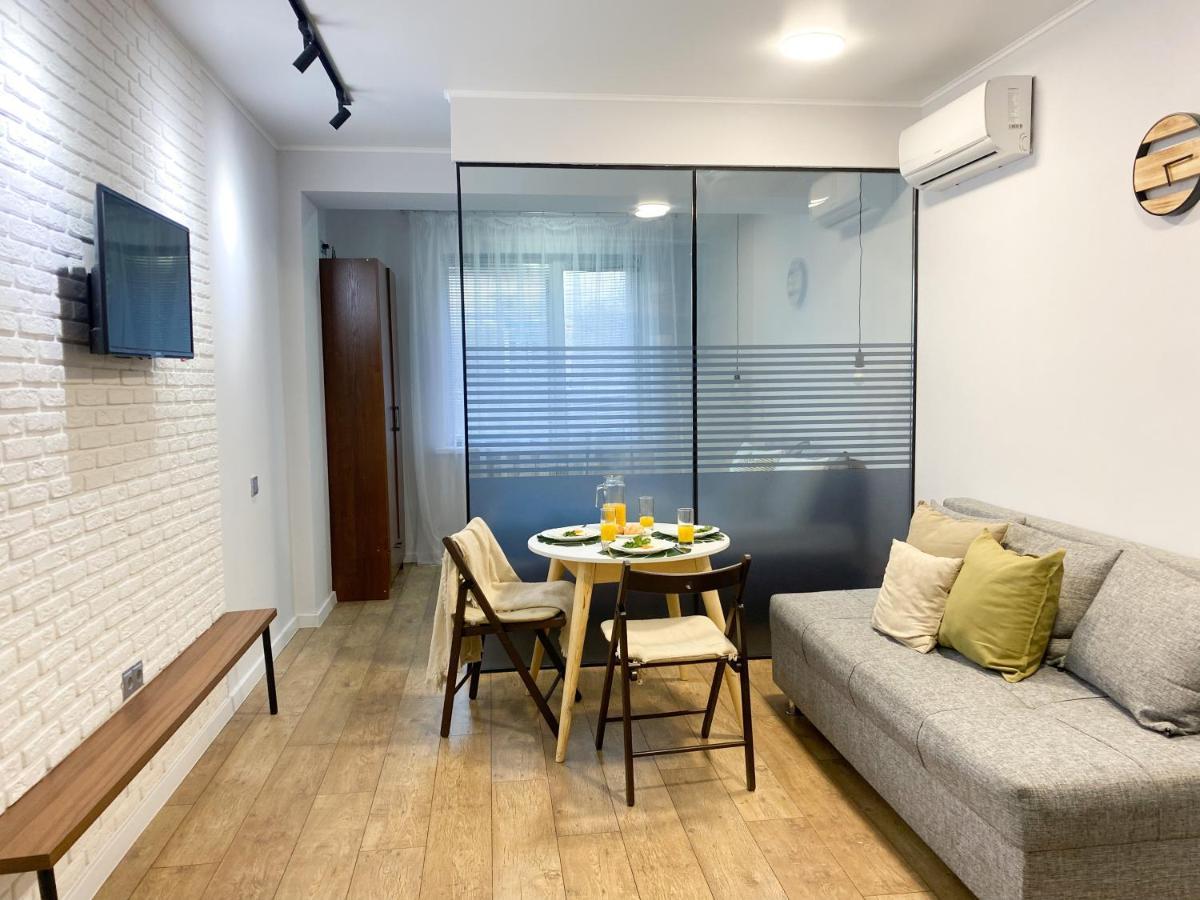 Студия В Стиле Loft В Центре Города Almaty Exteriér fotografie