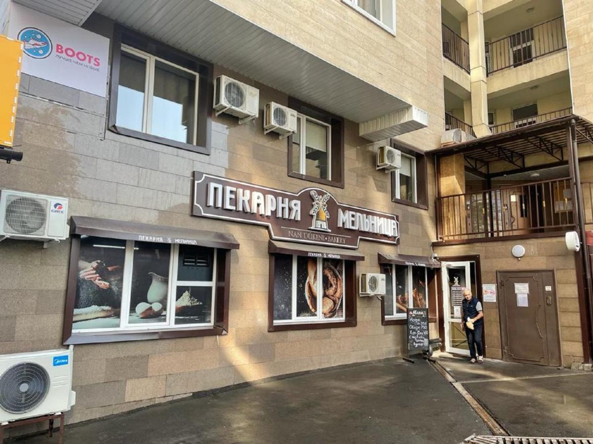 Студия В Стиле Loft В Центре Города Almaty Exteriér fotografie
