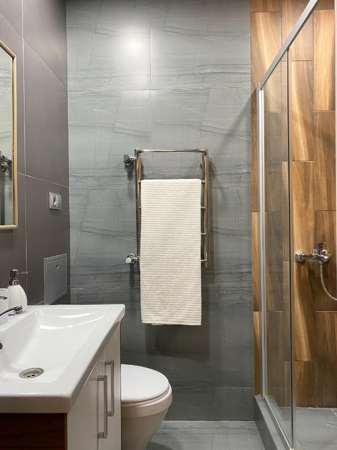 Студия В Стиле Loft В Центре Города Almaty Exteriér fotografie